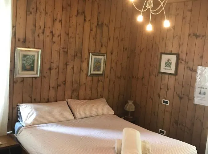 Casa Del Viandante And Bed and Breakfast