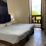 Casa Del Viandante And *